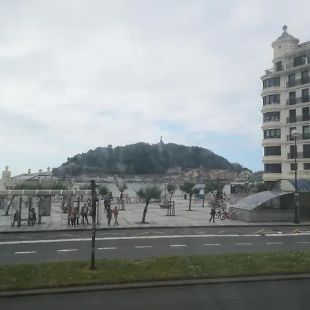 Vistas A La Playa De La Concha, Apto Familiar Grande سان سيباستيان